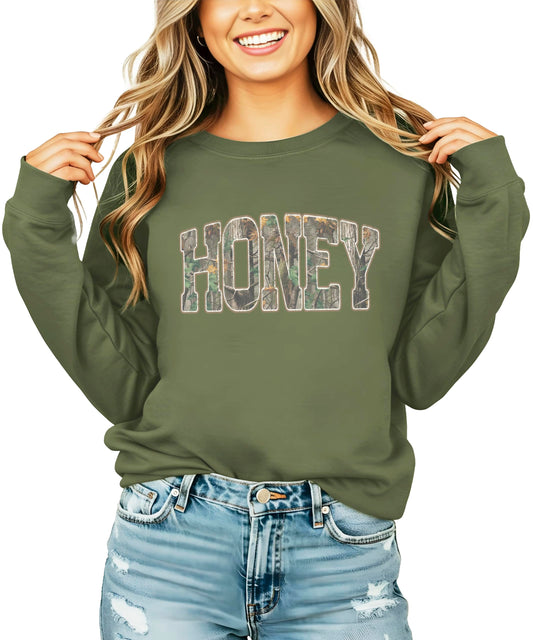 Olive Loves Apple Honey Camo Sweatshirt for Women, Teens & Girls - Trendy Camouflage Graphic Crewneck Pullover