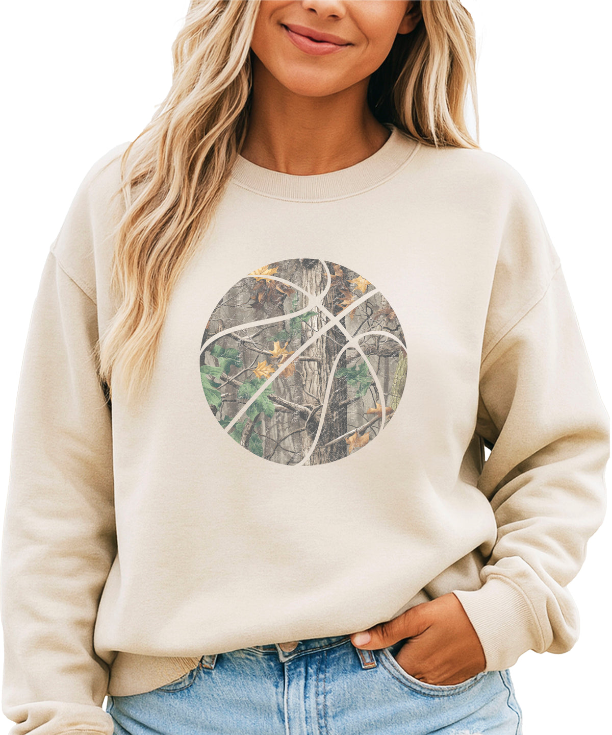 Camo basketball crewneck sweatshirt in Sand, view 4