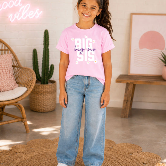 Big Sis Daisies big sister sibling reveal tee - Pink Shirt lifestyle