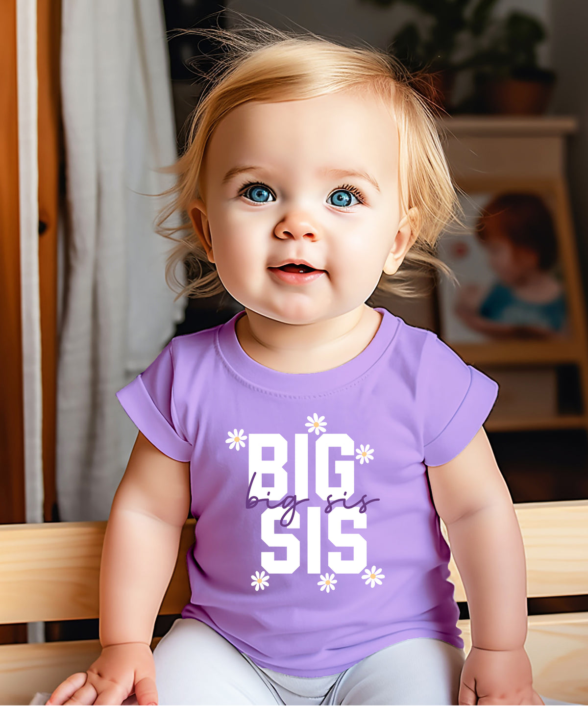 Big Sis Daisies big sister sibling reveal tee - Purple Shirt close up