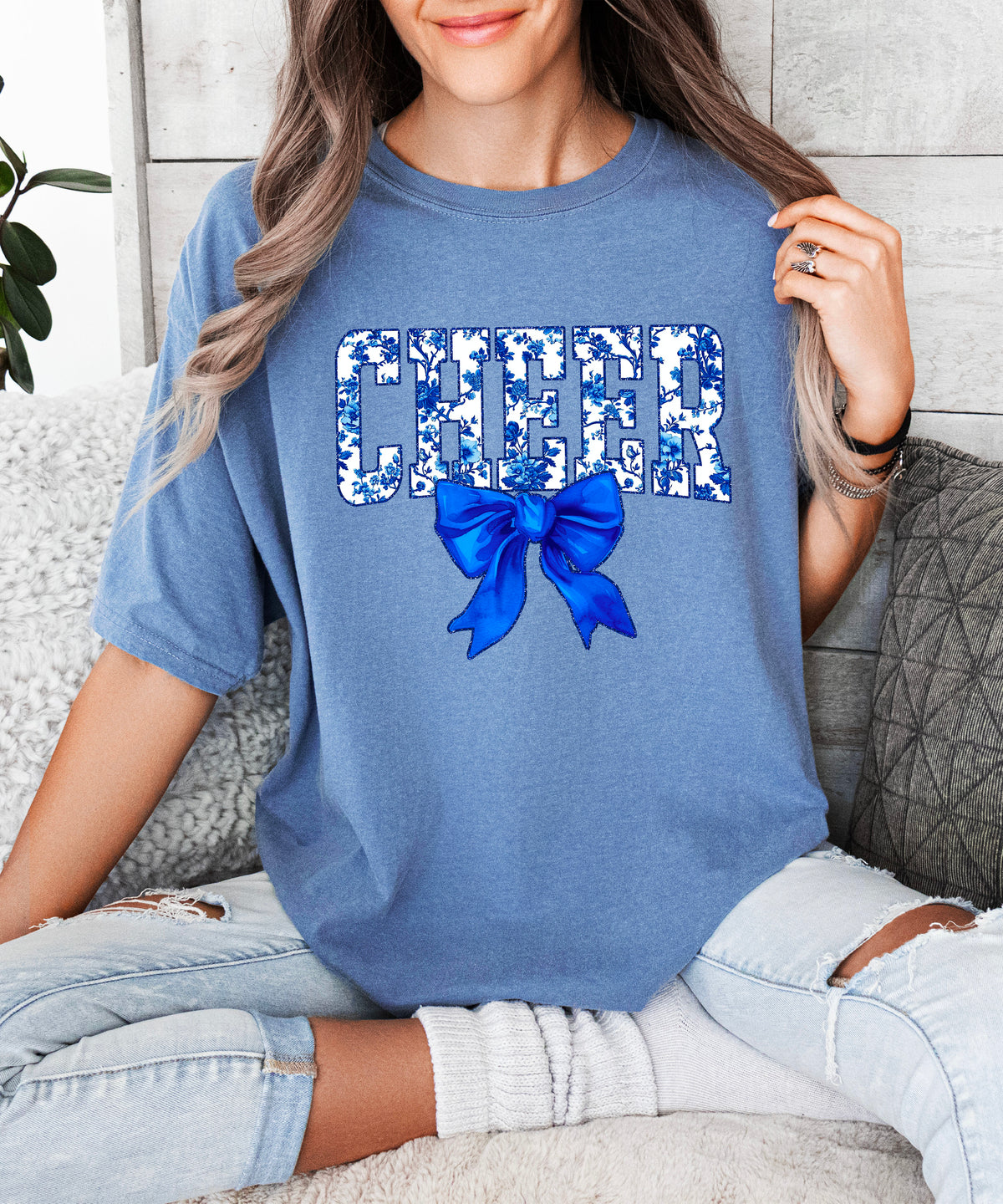Cheer blue floral bow shirt in Blue Jean, detail view