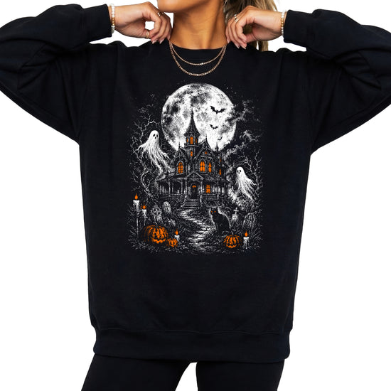 Haunted House Halloween crewneck sweatshirt, relaxed fit detail