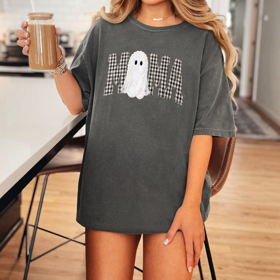 Pepper grey Comfort Colors MAMA ghost Halloween t-shirt, detail view