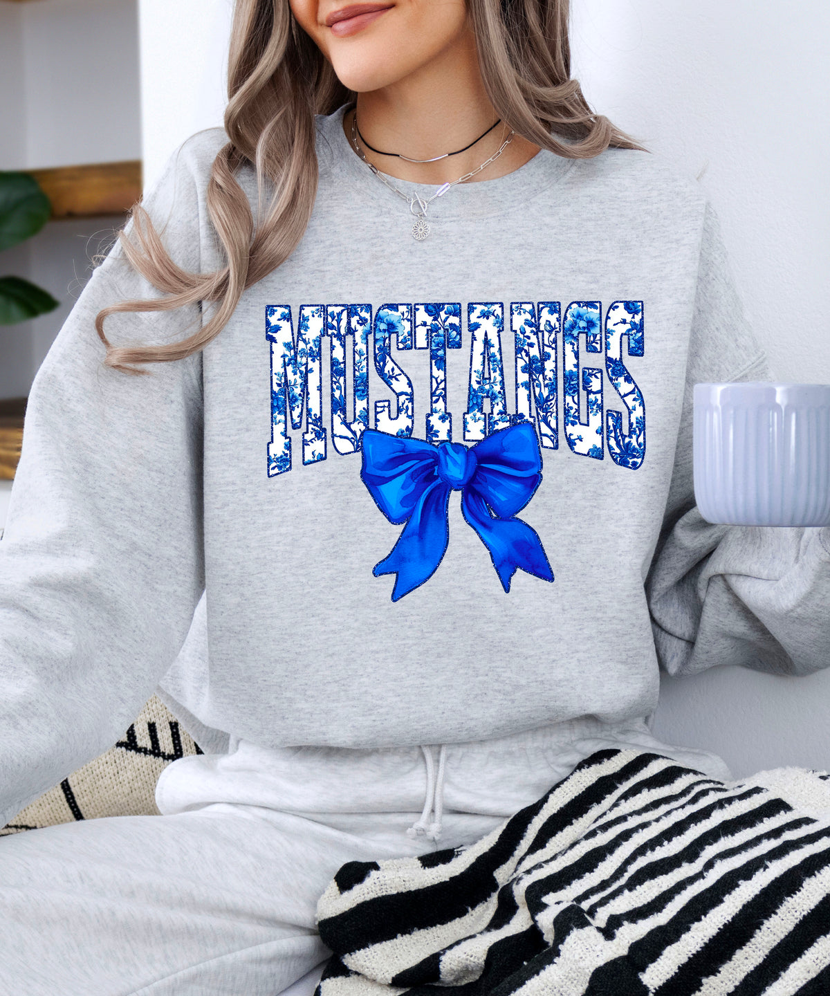 Mustangs blue floral coquette bow sweatshirt for women, Gray crewneck - image 4