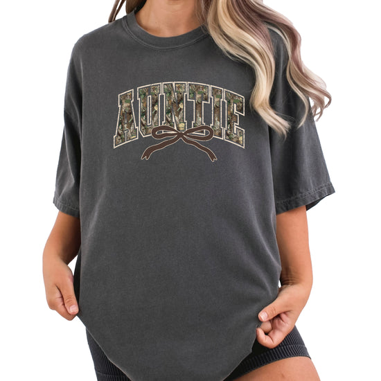 Auntie camo coquette bow t-shirt for women in Pepper gray, front view