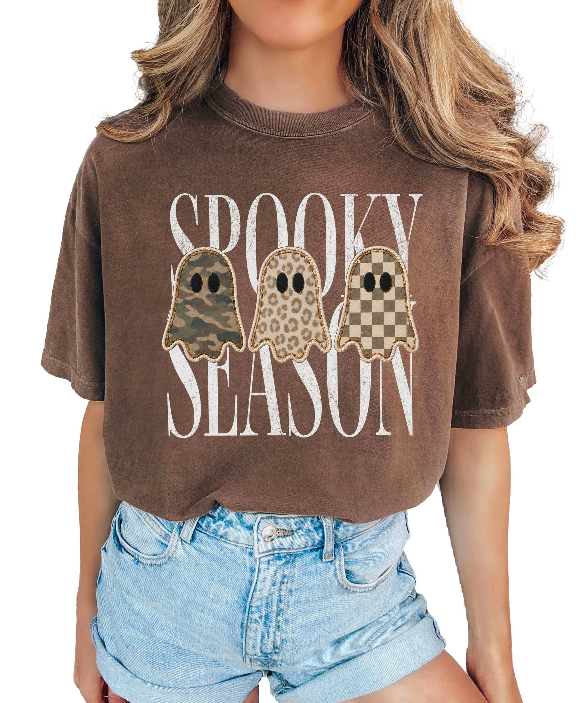 Spooky Season three ghosts Halloween graphic tee in Espresso, front view
