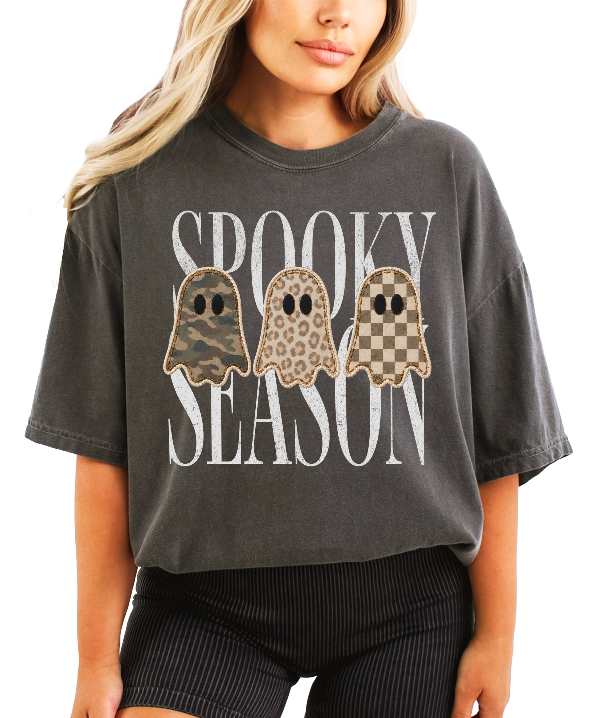Spooky Season three ghosts Halloween graphic tee in Pepper, front view