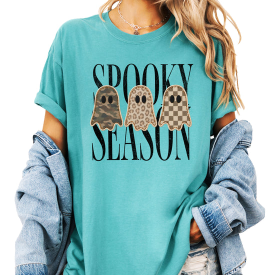 Spooky Season three ghosts Halloween graphic tee in Seafoam, front view