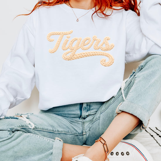 Tigers ink-printed yarn look crewneck sweatshirt in White