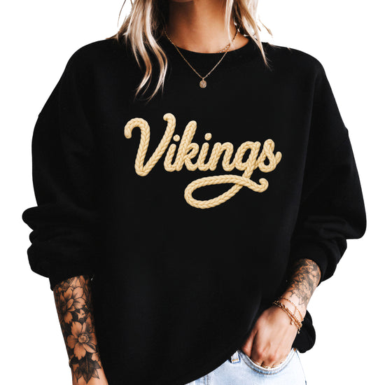 Vikings yarn script school spirit crewneck sweatshirt in Black, detail view