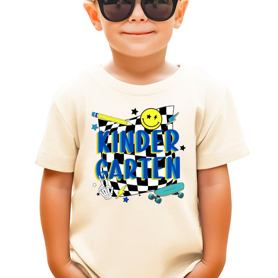 Detail shot of Olive Loves Apple retro kindergarten skateboard tee print quality