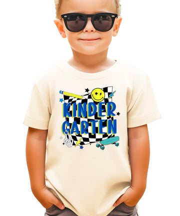 Detail shot of Olive Loves Apple retro kindergarten skateboard tee print quality