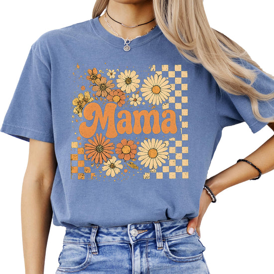 Trendy mama fall shirt with sunflower and checkered pattern design on women's tee