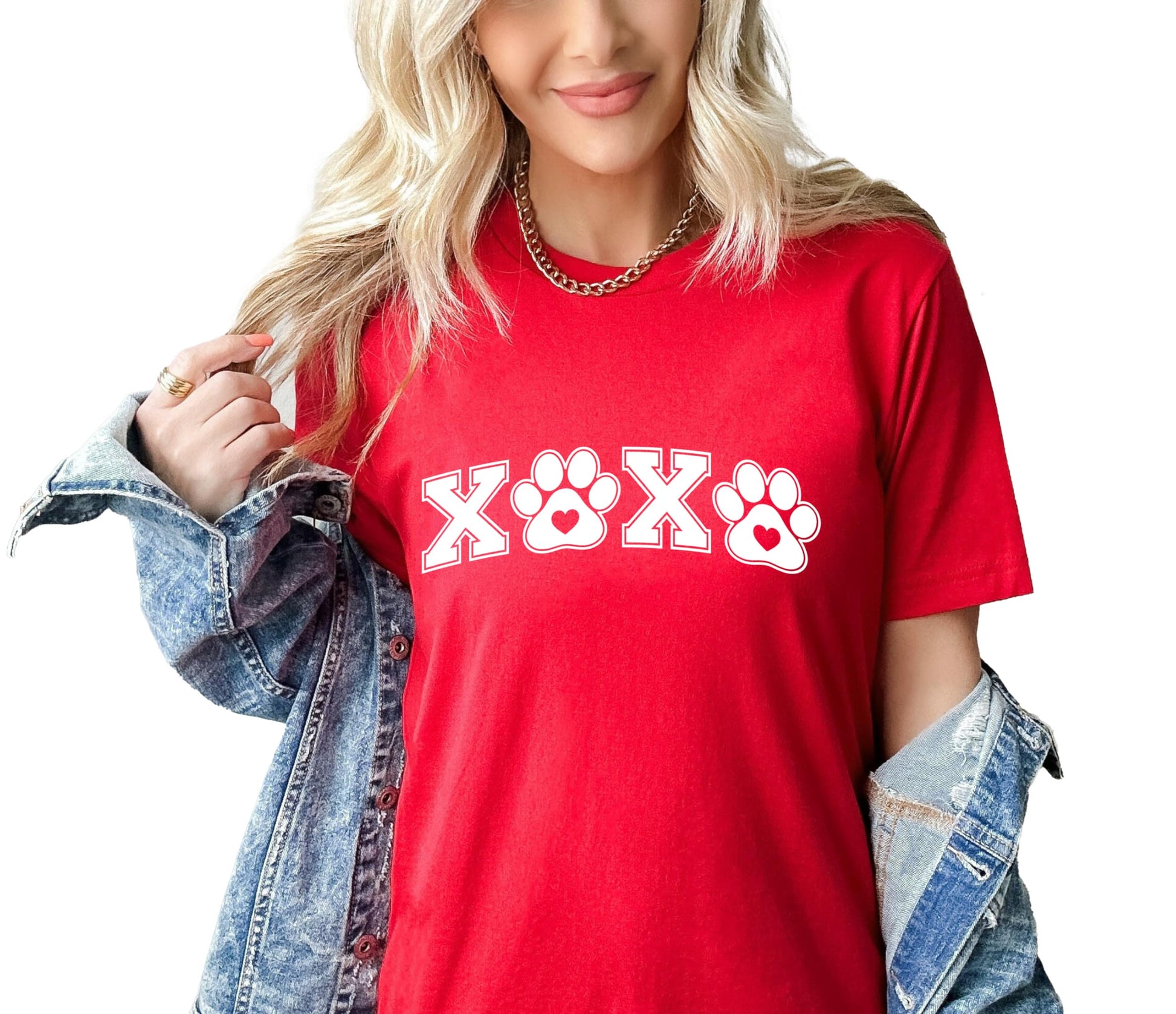 Animal lover XOXO pawprint Valentine's Day graphic tee from Olive Loves Apple