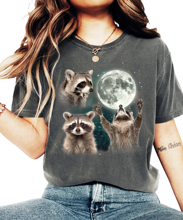 Funny Raccoon Howling at Moon Shirt for Women and Teens Vintage Raccoon Graphic Tee Ivory Shirt Adult X-Large