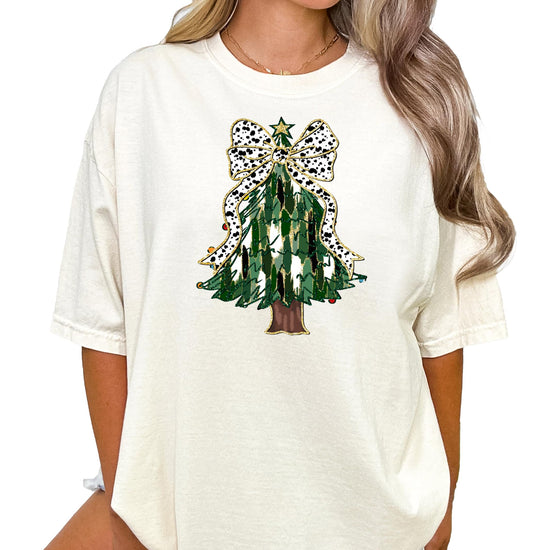 Side or alternate view of women's ivory Christmas tree graphic tee with coquette bow holiday design