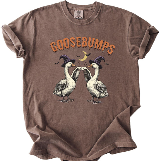 Lifestyle shot of women's Goosebumps Halloween pun tee, perfect for fall and spooky season